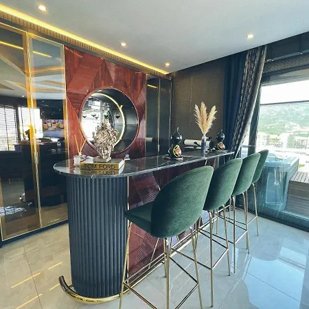 # B87 - Luxus-duplex Apartment, 12 Und 13 Stock Ueber Alanya, Whirlpool Mit Meerblick, Bar, Baeder, Terrassen, Gym, Private Tower Daire *